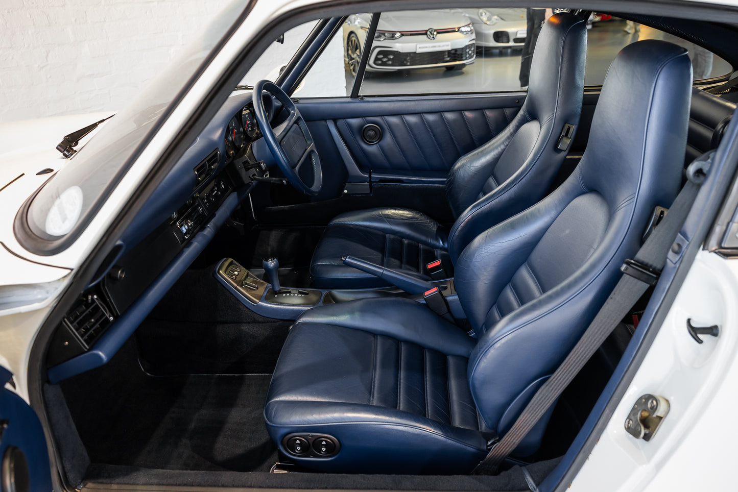 1994 Porsche 964 Carrera 2 Tip Tronic - 50 216kms