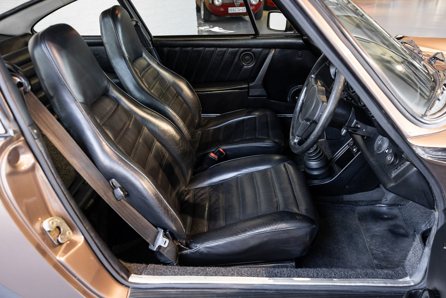 1983 Porsche 911 SC Coupe - 383 600kms