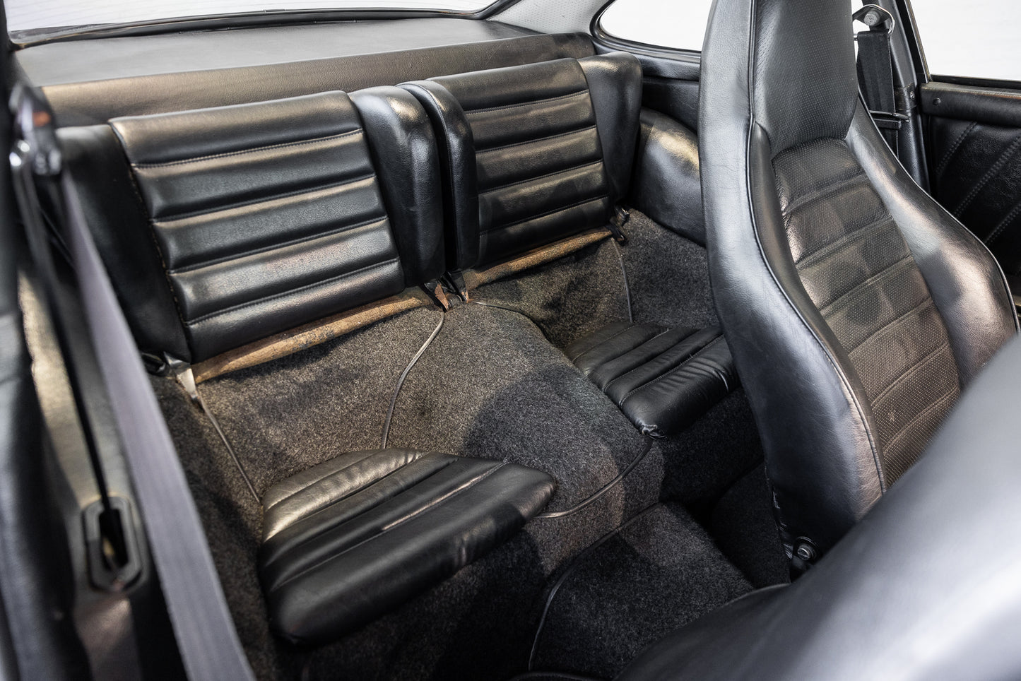 1983 Porsche 911 SC Coupe - 383 600kms