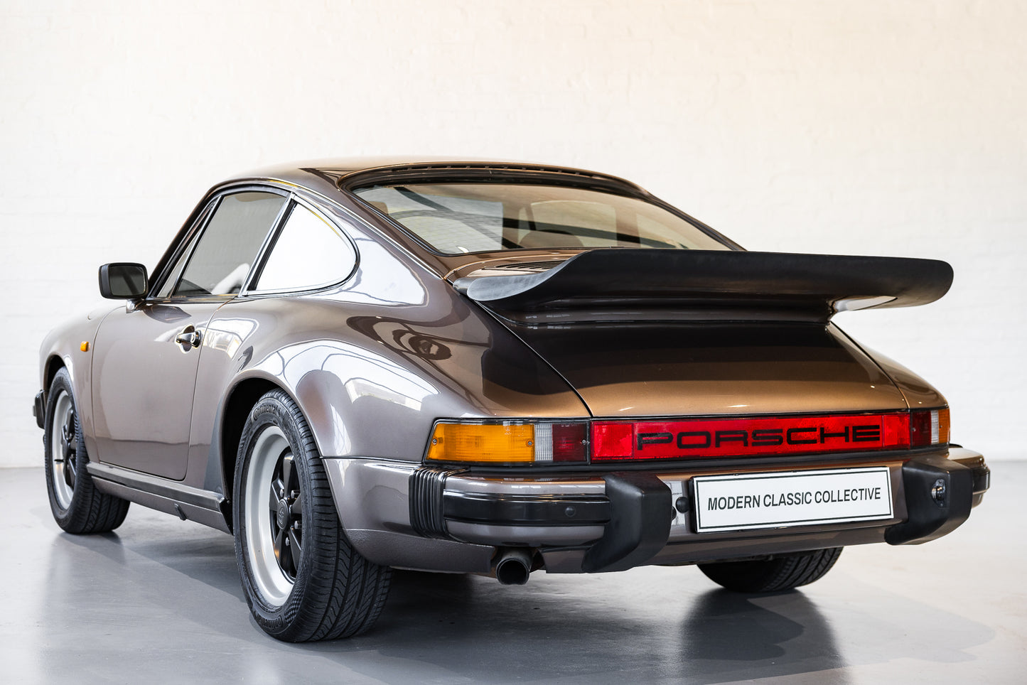1983 Porsche 911 SC Coupe - 383 600kms