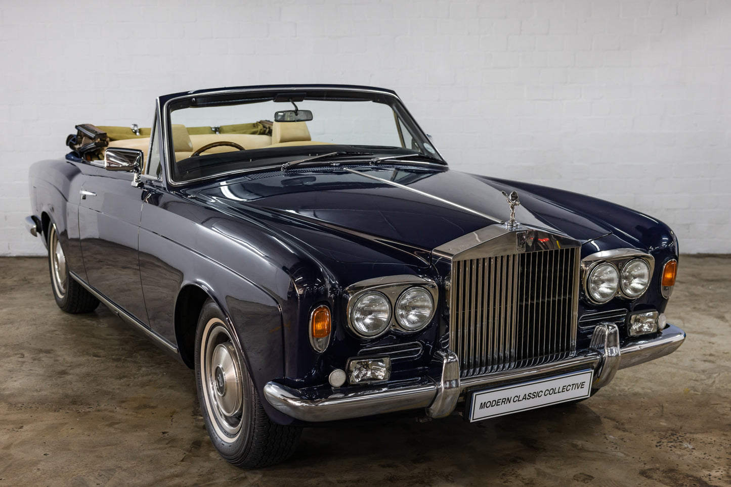 1971 Rolls Royce Corniche Convertible - 35 972 Miles Showing