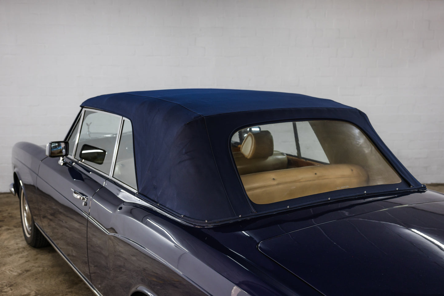 1971 Rolls Royce Corniche Convertible - 35 972 Miles Showing