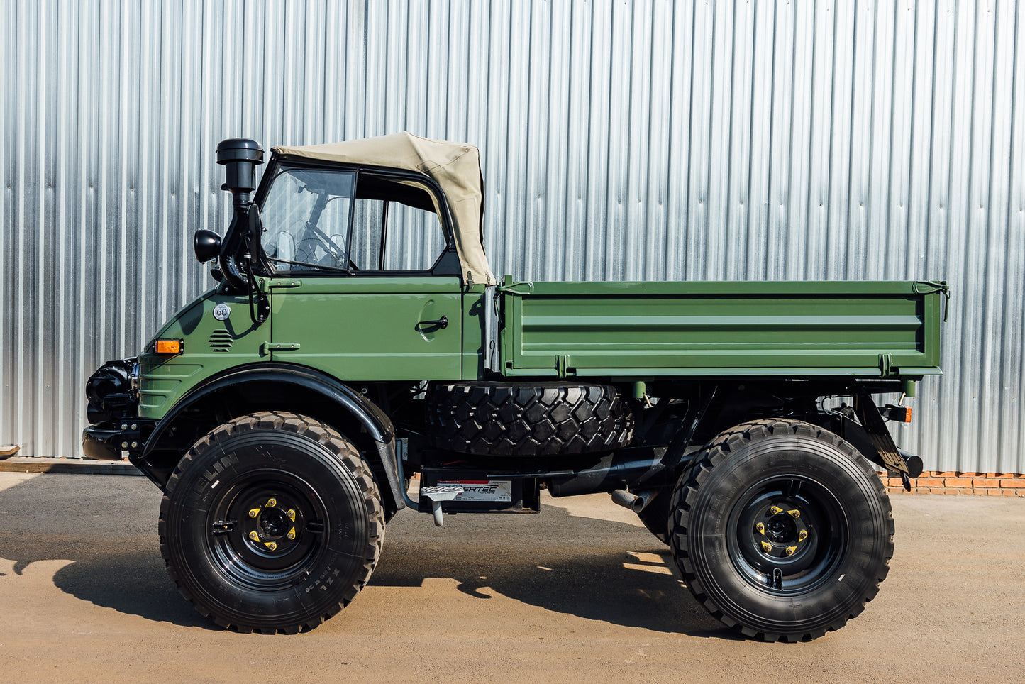 1979 Mercedes Unimog 406 Convertible- 11 123 kms showing