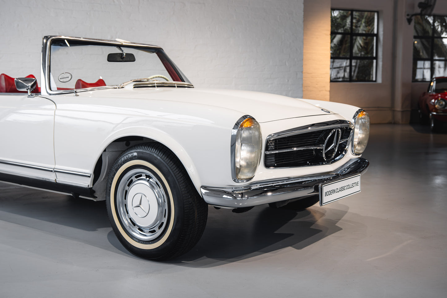 1970 Mercedes Pagoda 280SL - LHD - Manual - 42 542kms showing