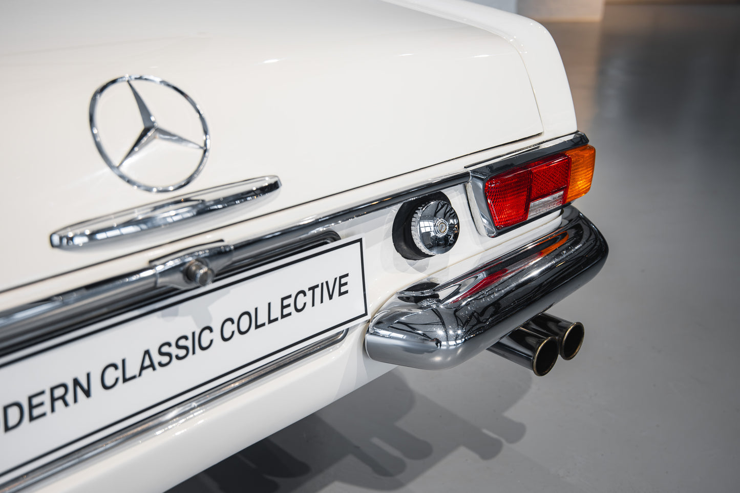 1970 Mercedes Pagoda 280SL - LHD - Manual - 42 542kms showing