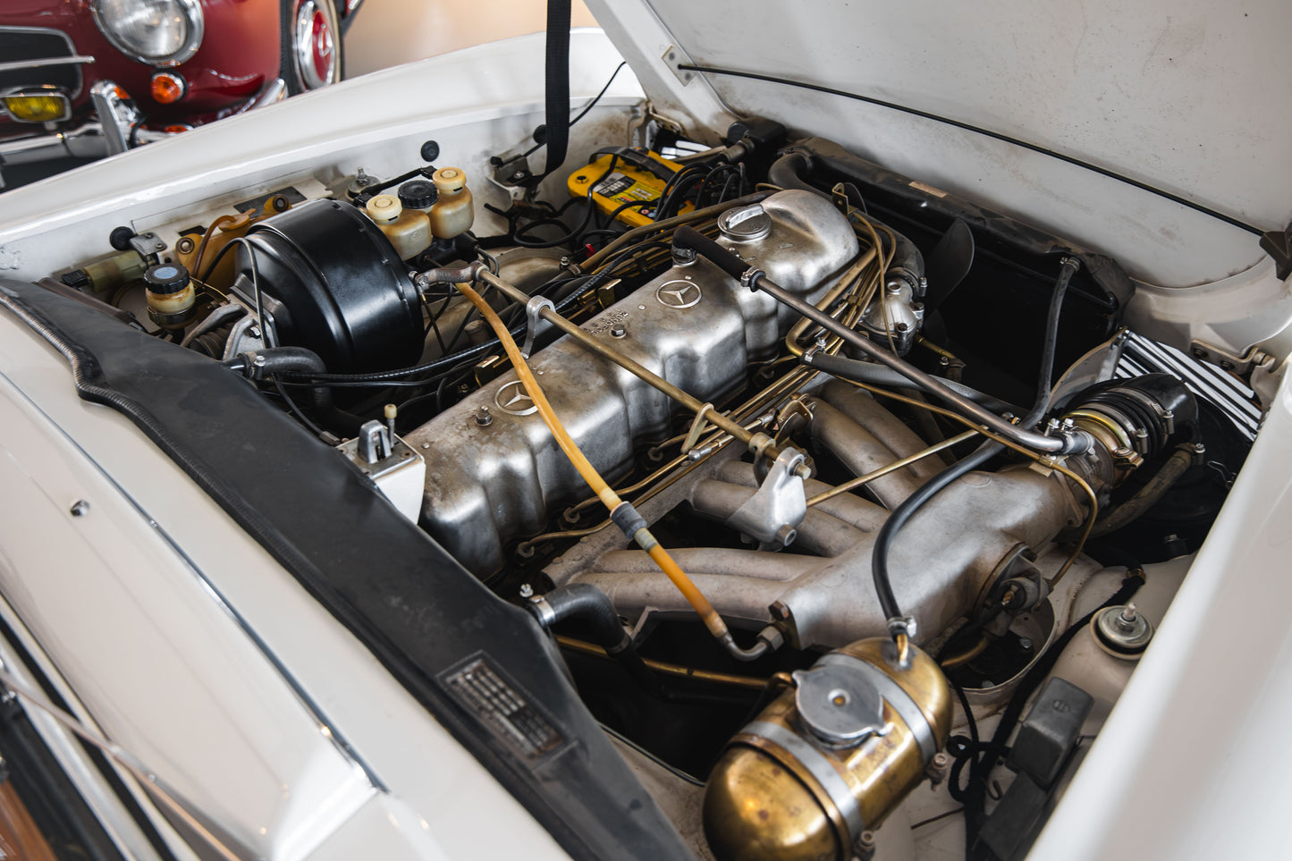 1970 Mercedes Pagoda 280SL - LHD - Manual - 42 542kms showing