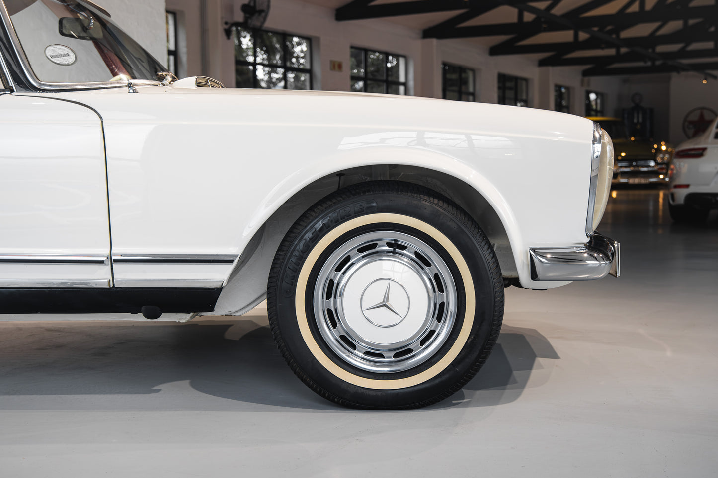 1970 Mercedes Pagoda 280SL - LHD - Manual - 42 542kms showing