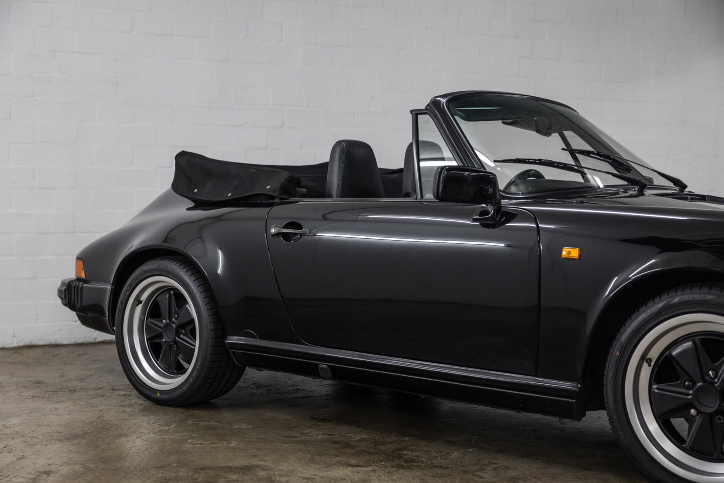 1989 Porsche 911 Carrera 3.2 Cabriolet (G50) RHD