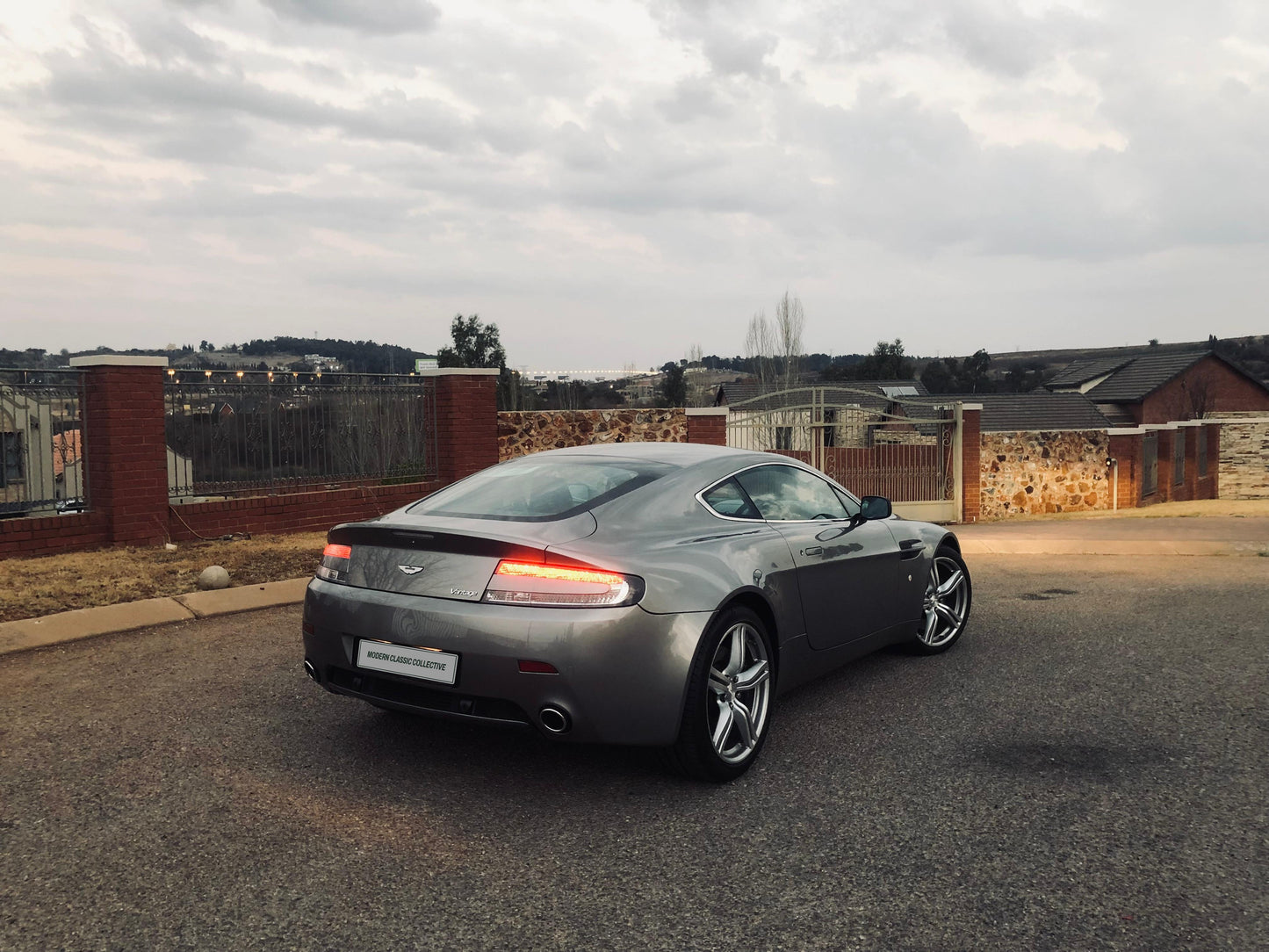 2009 Aston Martin V8 Vantage 4.7 - 50 000kms Manual